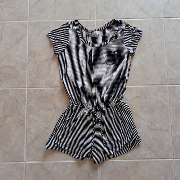 Striped Guess Romper - Picture 1 of 5